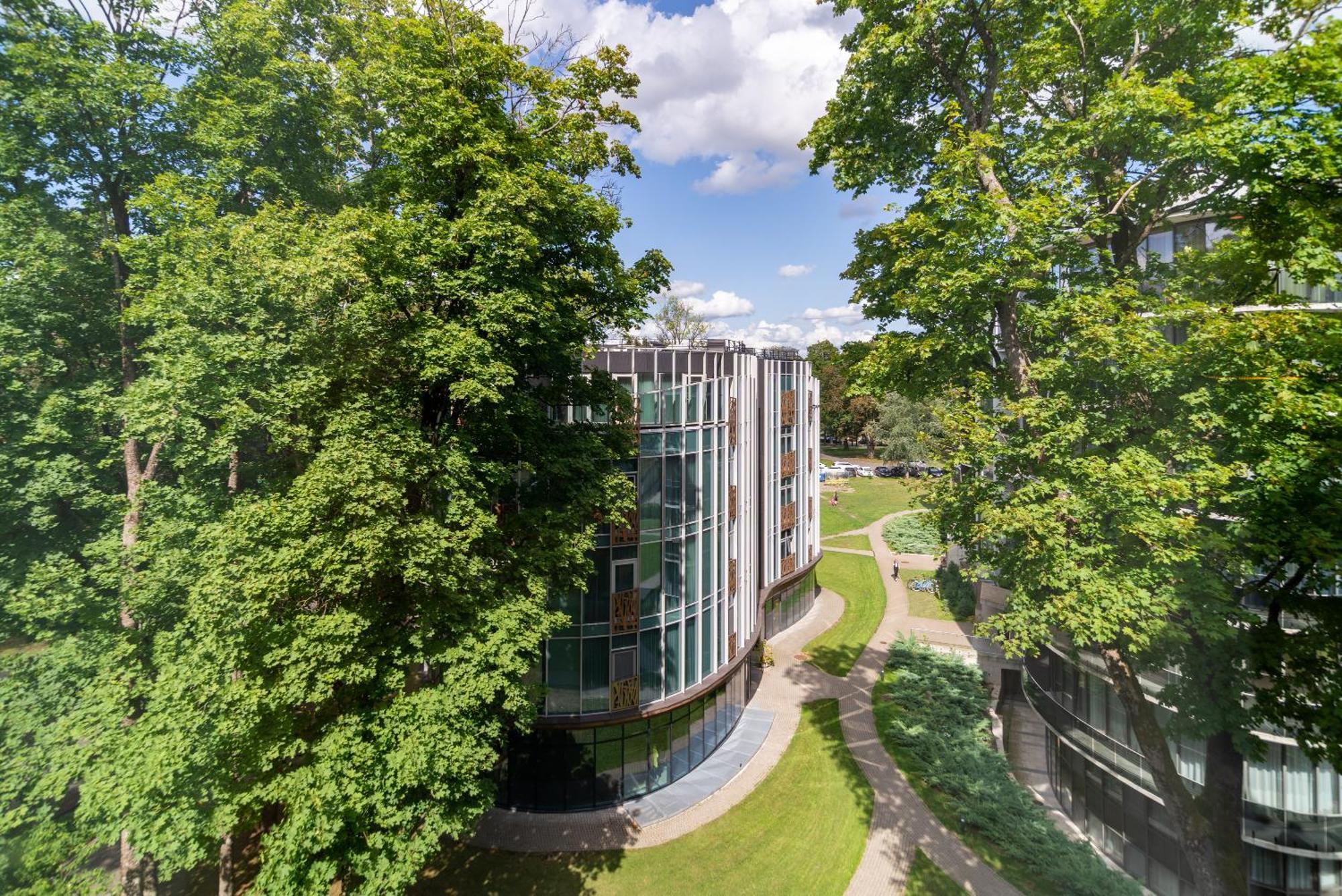 2 Bedroom Apt, 2 Garage Spots & Balconies, Self Check-In, By Cohost Druskininkai Luaran gambar