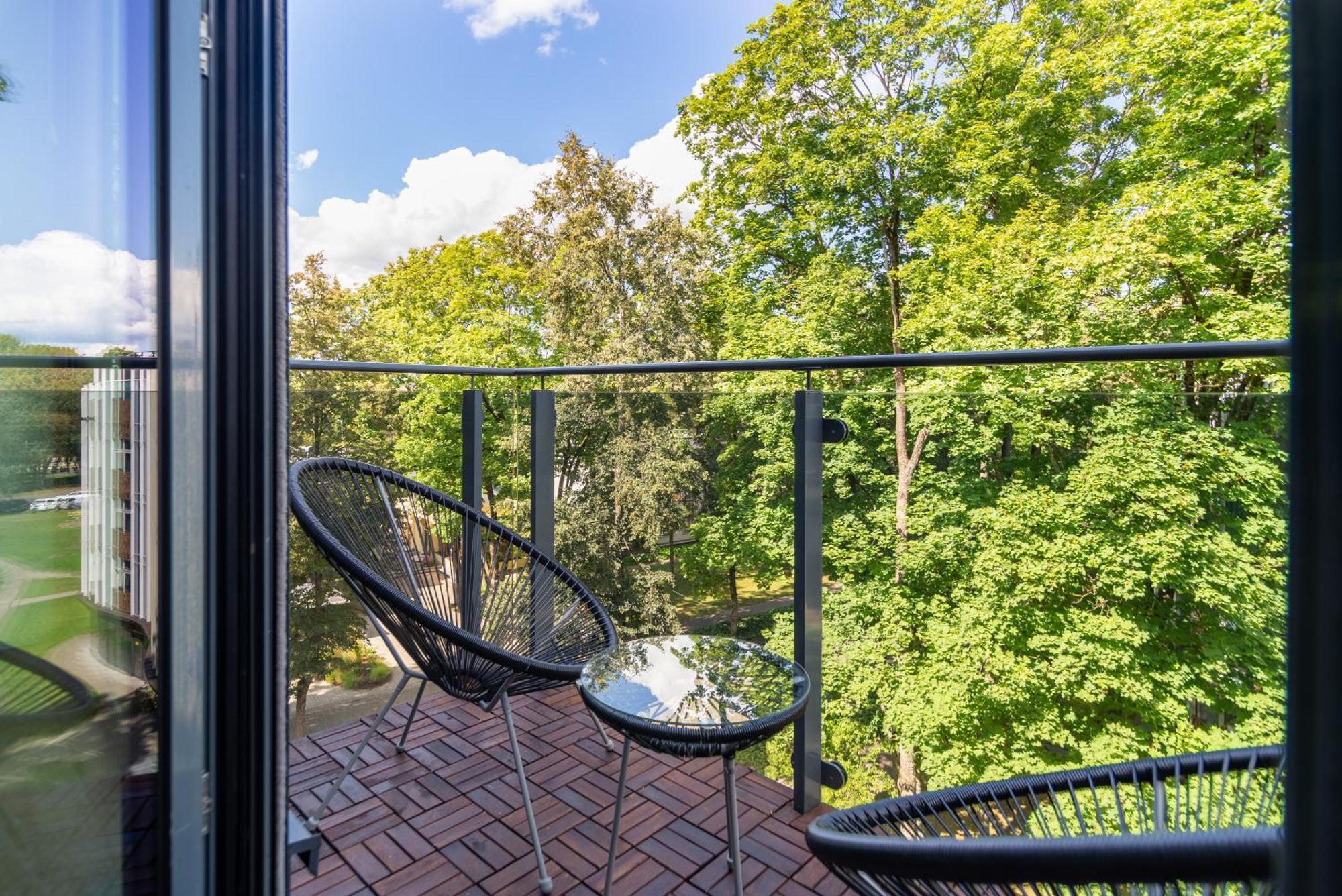 2 Bedroom Apt, 2 Garage Spots & Balconies, Self Check-In, By Cohost Druskininkai Luaran gambar