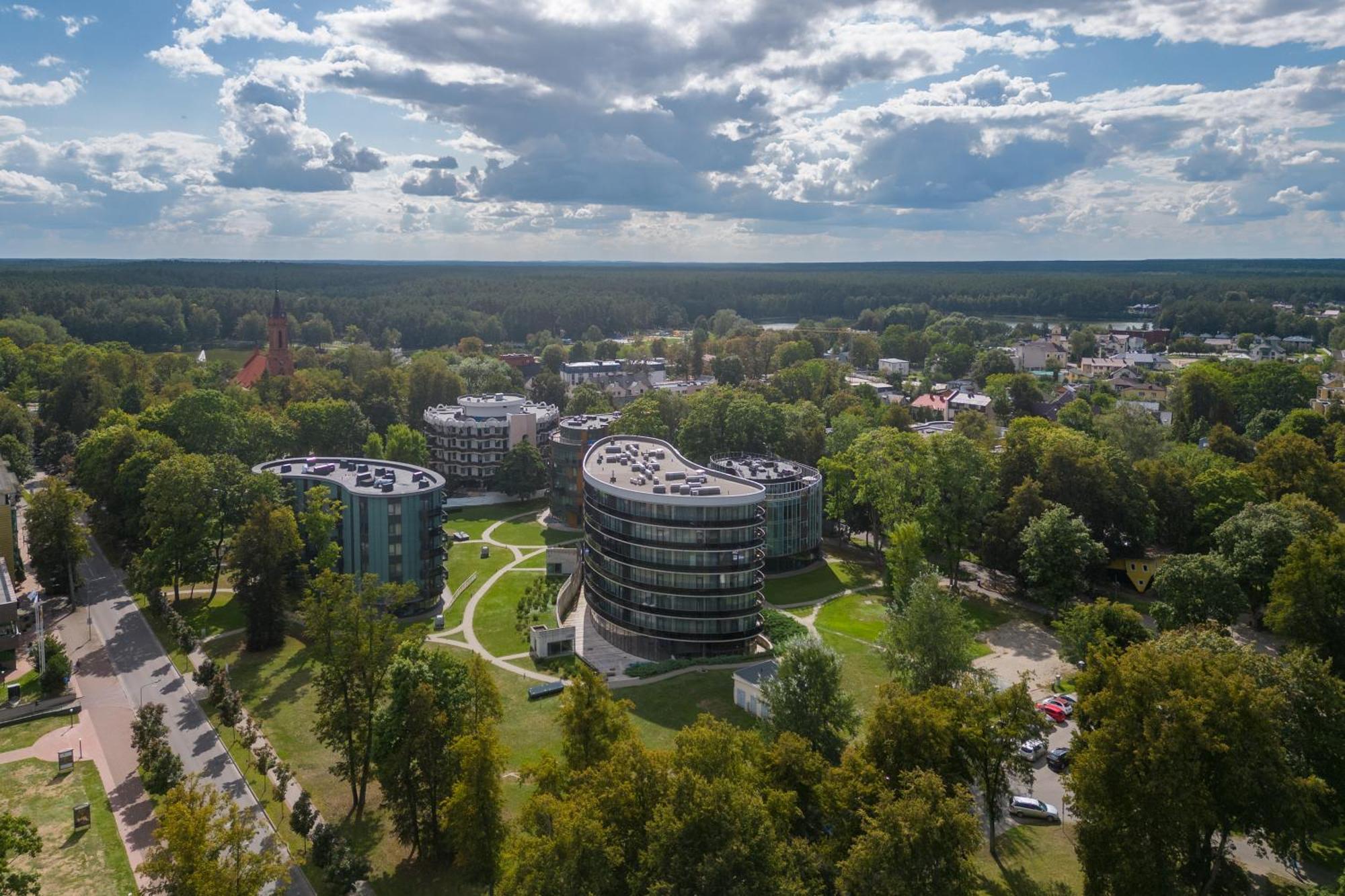 2 Bedroom Apt, 2 Garage Spots & Balconies, Self Check-In, By Cohost Druskininkai Luaran gambar