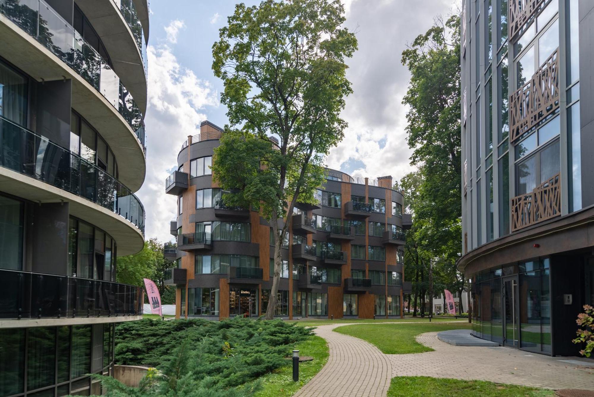 2 Bedroom Apt, 2 Garage Spots & Balconies, Self Check-In, By Cohost Druskininkai Luaran gambar